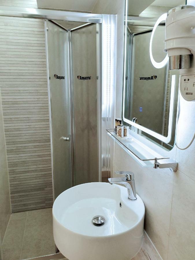 Amarru Apartments Πιράν Εξωτερικό φωτογραφία